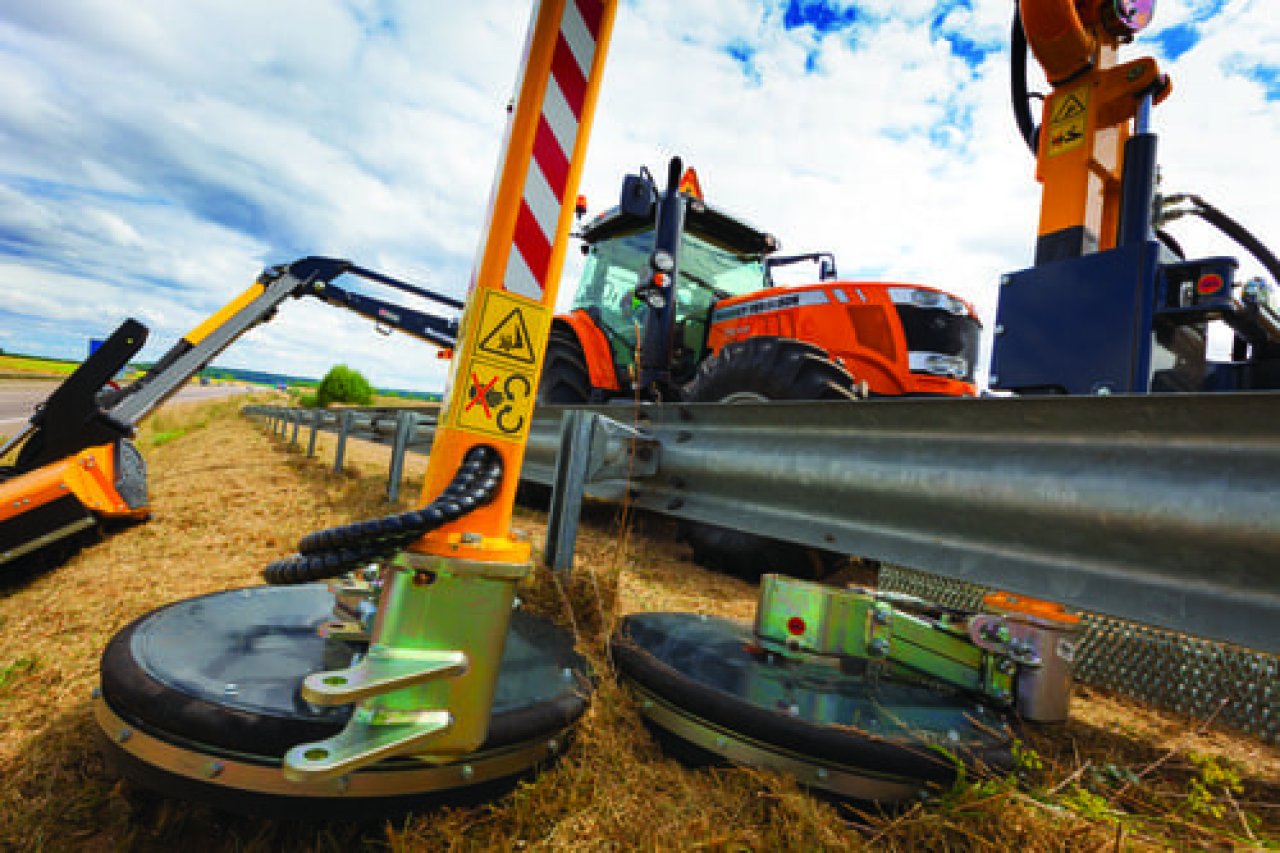 TRACTEURS A CABINE PANORAMIQUE GAMME MF 7700 | 140-255 CH