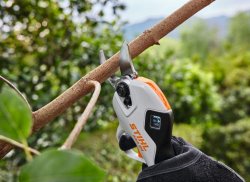 SECATEUR EN SET BATTERIE