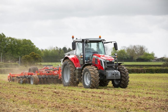 MF 7 S  - 155-220 CH